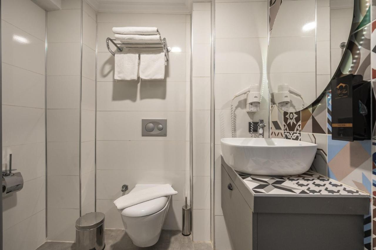 Appartamento Charming Flat Near Hadrians Gate Antalia Esterno foto